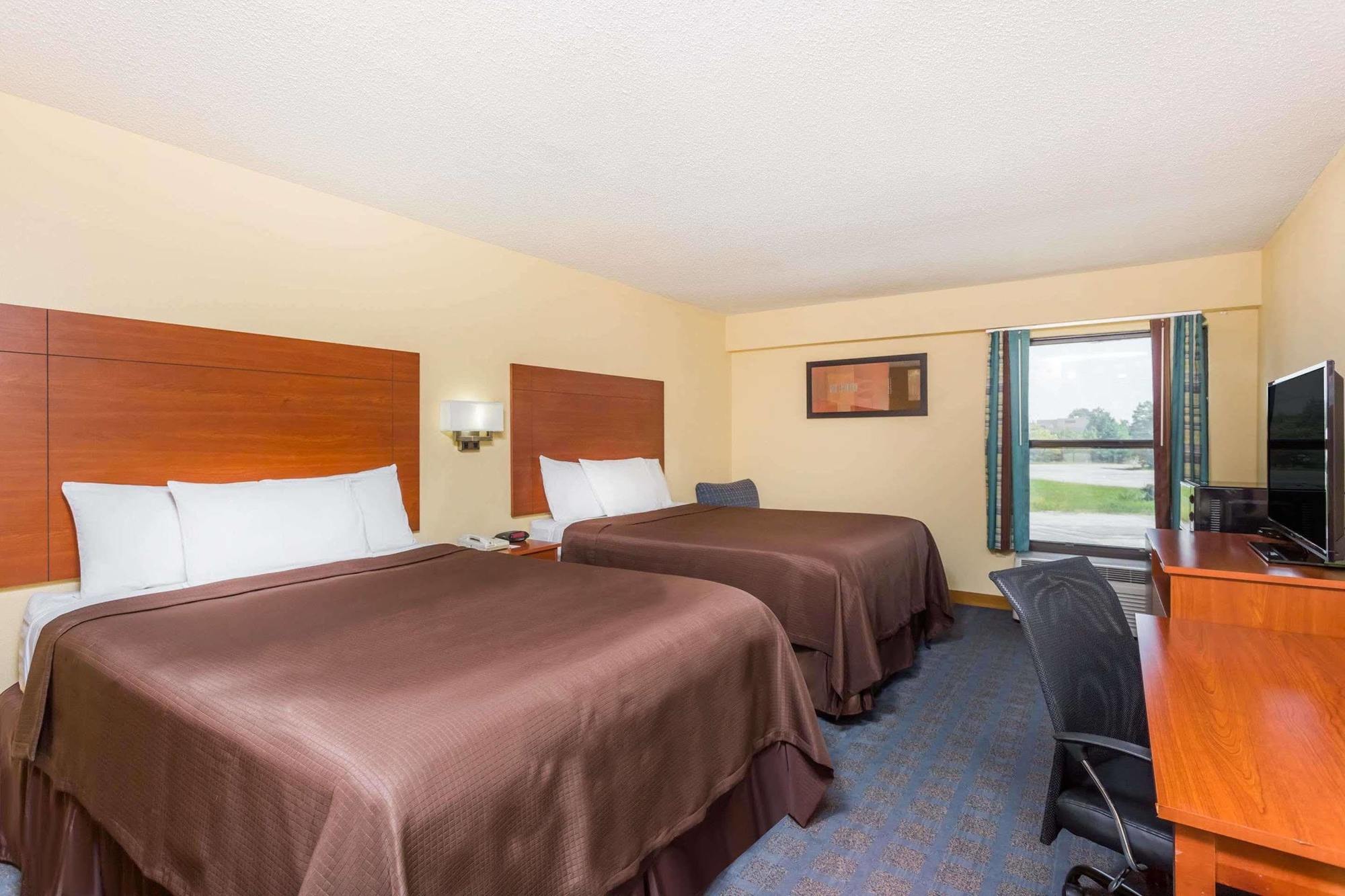 Howard Johnson by Wyndham Spartanburg Expo Center Exterior foto