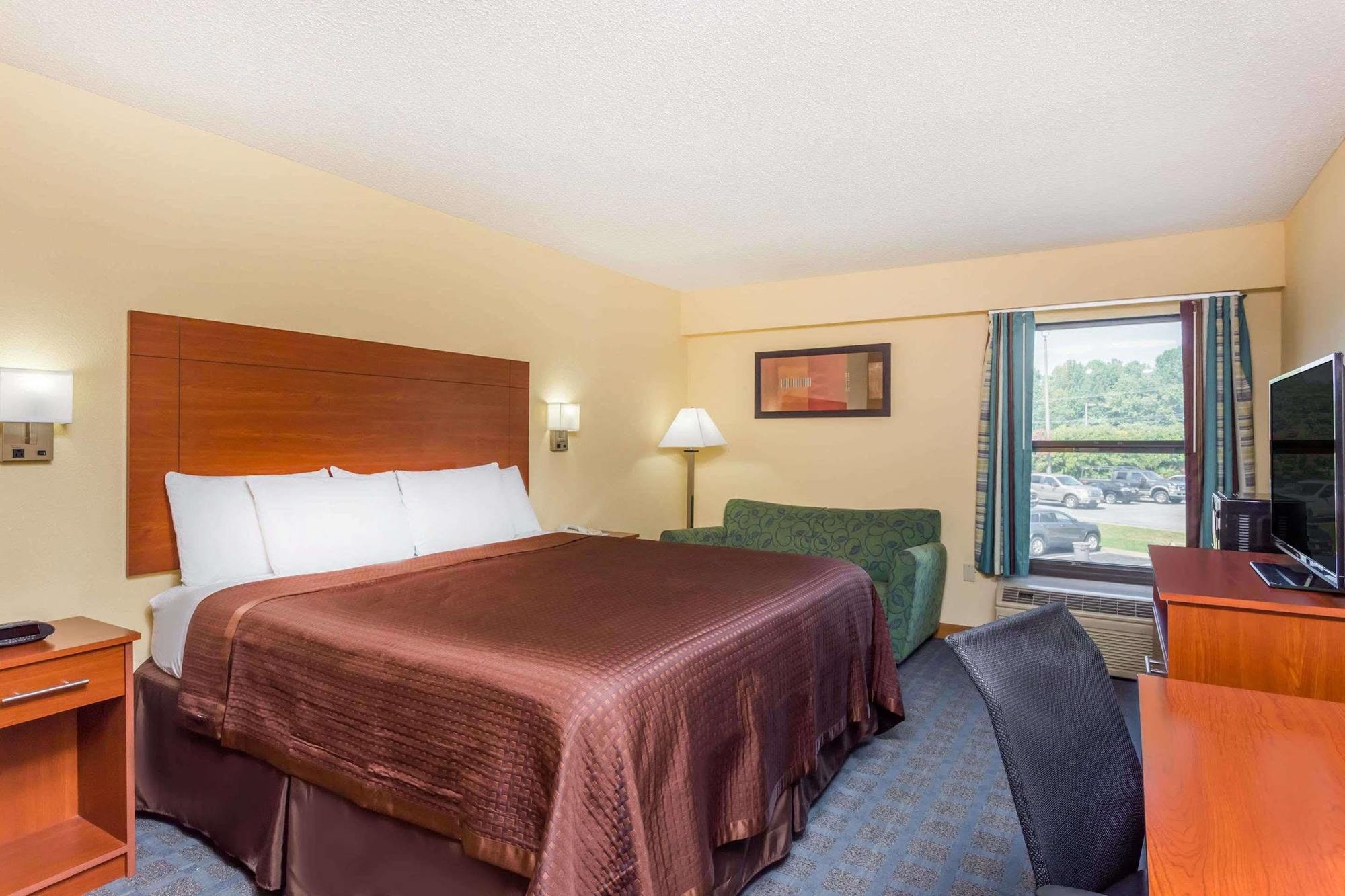 Howard Johnson by Wyndham Spartanburg Expo Center Exterior foto